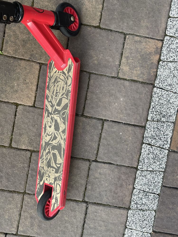 Hulajnoga skate parkowa