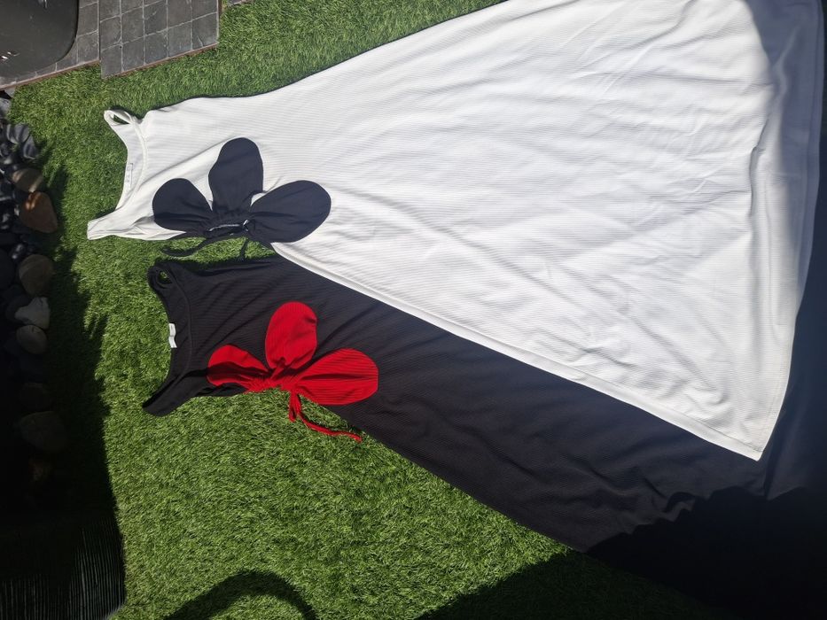 Vestidos flor branco e preto