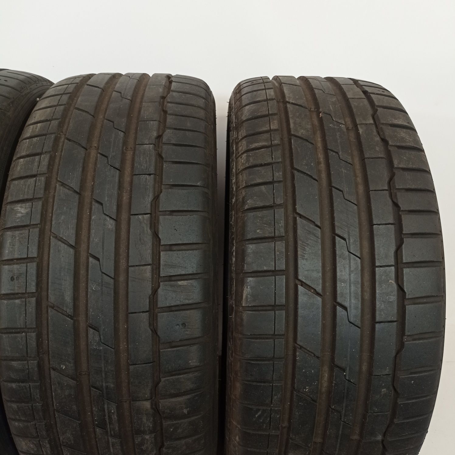 235/45 r18 lato hankook