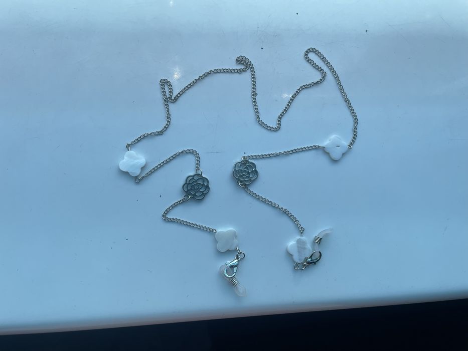 Łańcuszek do okularow koniczynki