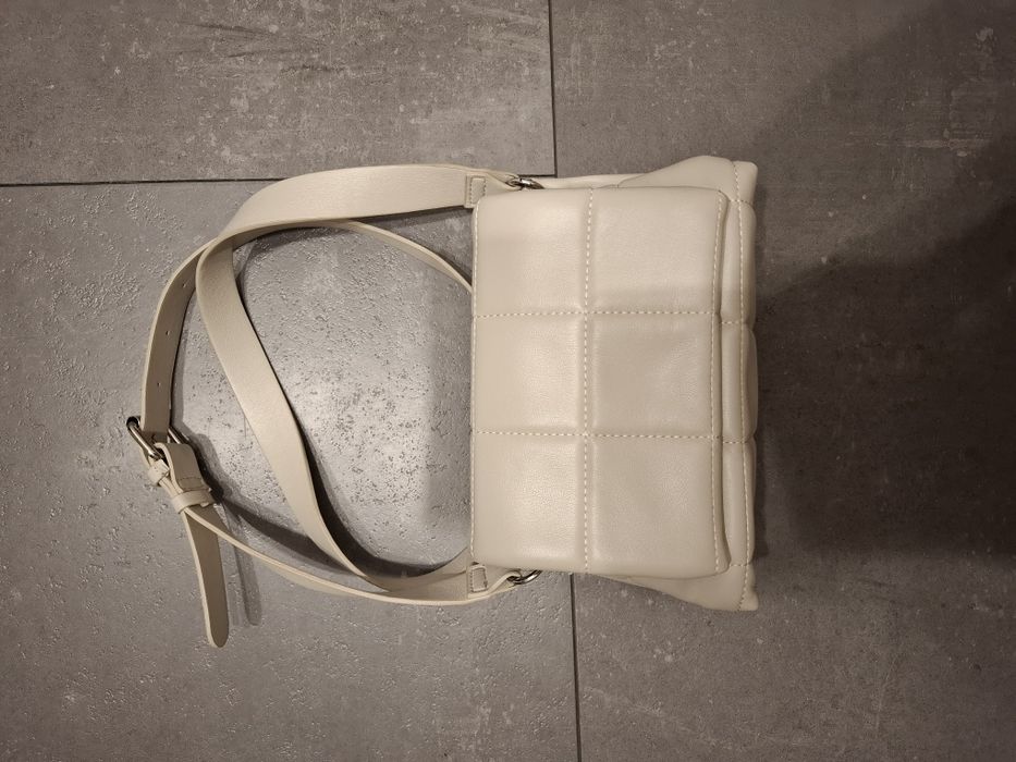 Damska torebka na pasku Medicine