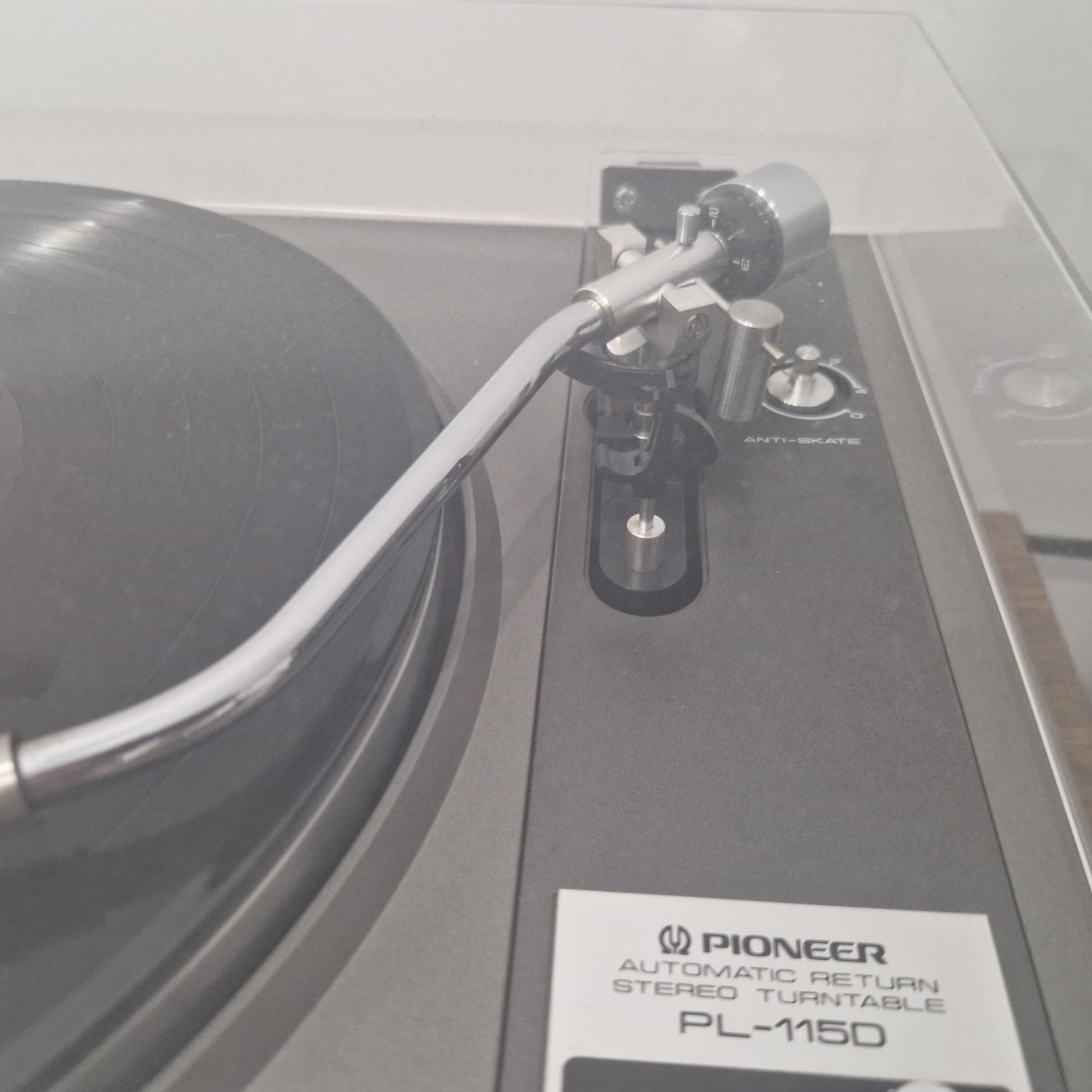 Gramofon Pioneer PL-115D