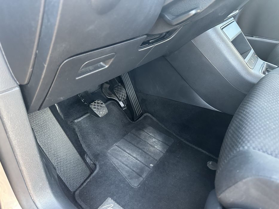 Volkswagen Golf VI 6 Plus + 2009р MPI