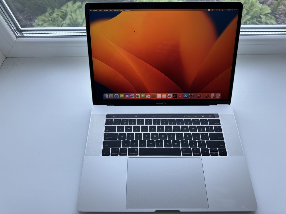 Apple MacBook Pro 15 2017/i7/2.8ghz/16gb/256gb