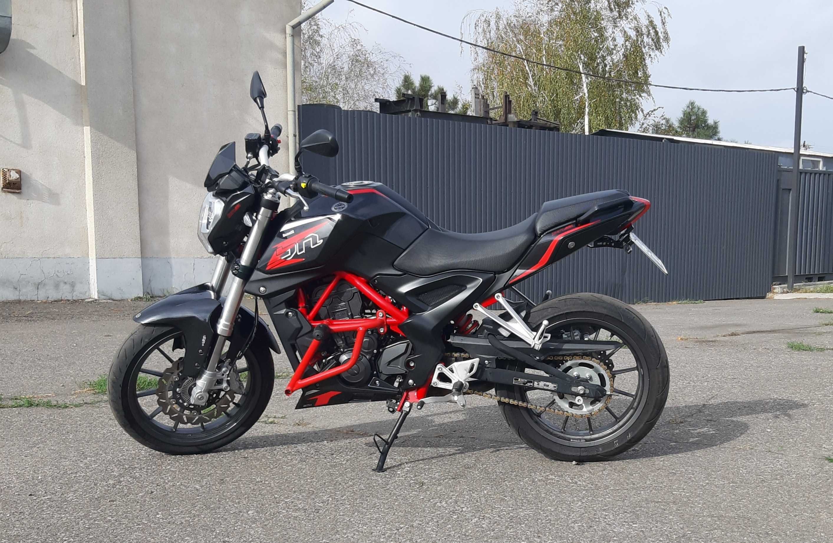 Продам мотоцикл Benelli BN251 ABS