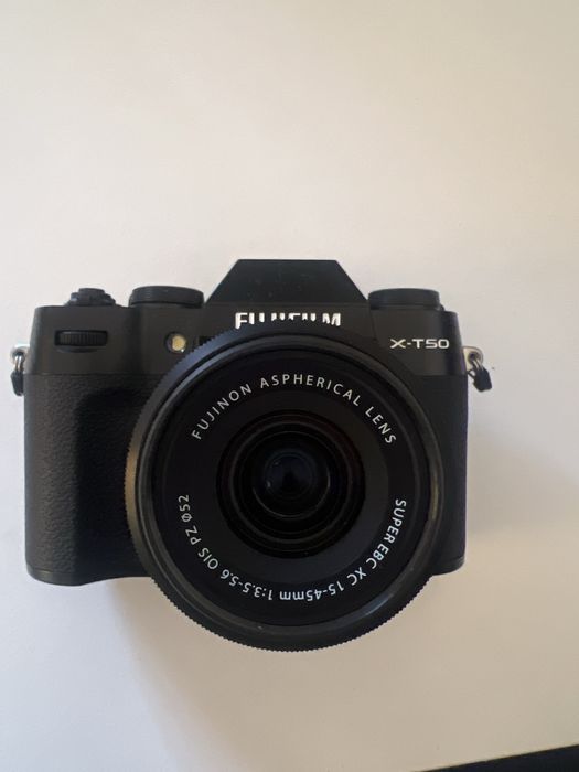 Camera Fujifilm XT50 + Objectiva XC 15-45mm f3.5-5.6
