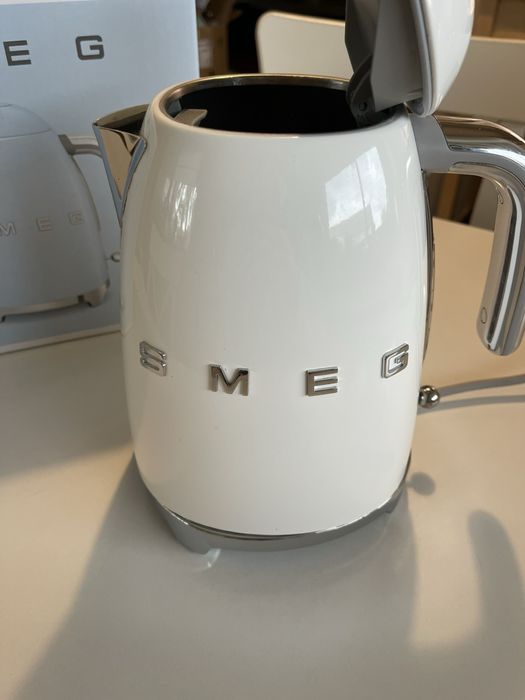Czajnik Smeg 1,7l KLF03 biały