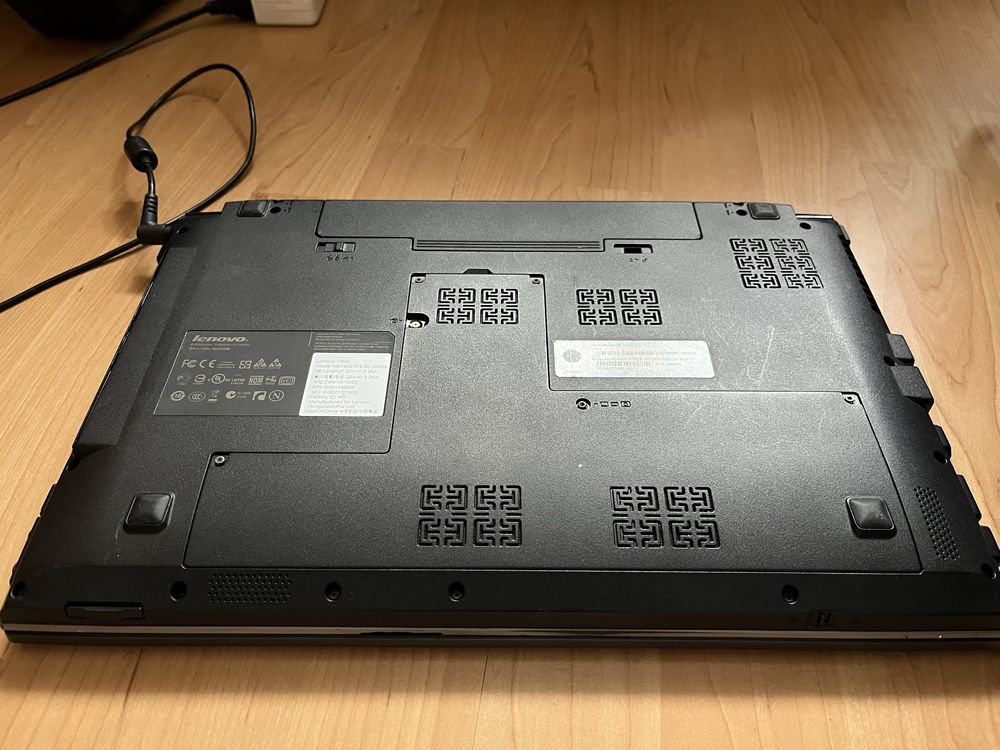 Laptop Lenovo V560 15’6 4GB Intel Core i5 CPU