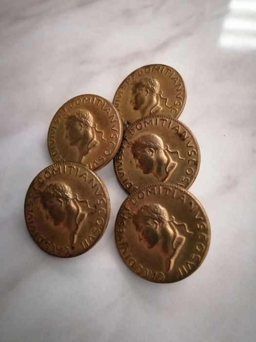 Guziki historyczne, teatralne, TV, dekoracja, Rzymskie monety (298)