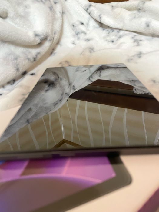 Lenovo Tab M10/64 eSIM СРОЧНО!