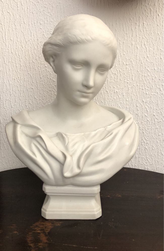 Busto de senhora em biscuit