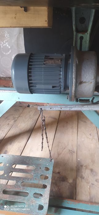 Швейна машинка промислова