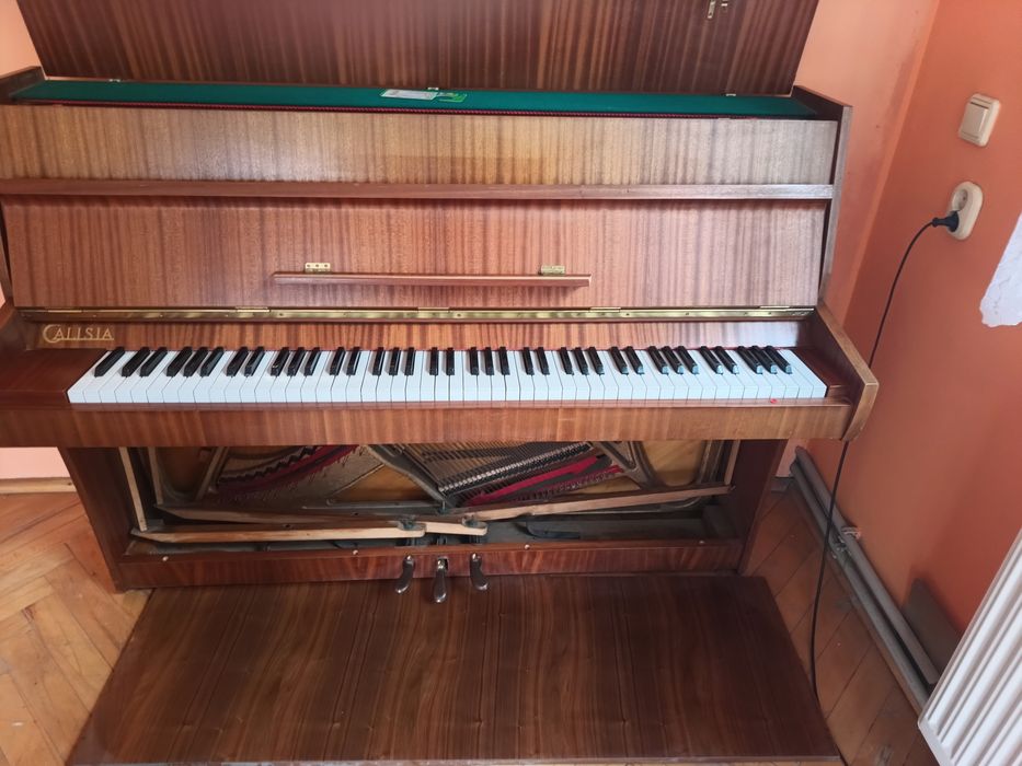Pianino  CALISIA M-105
