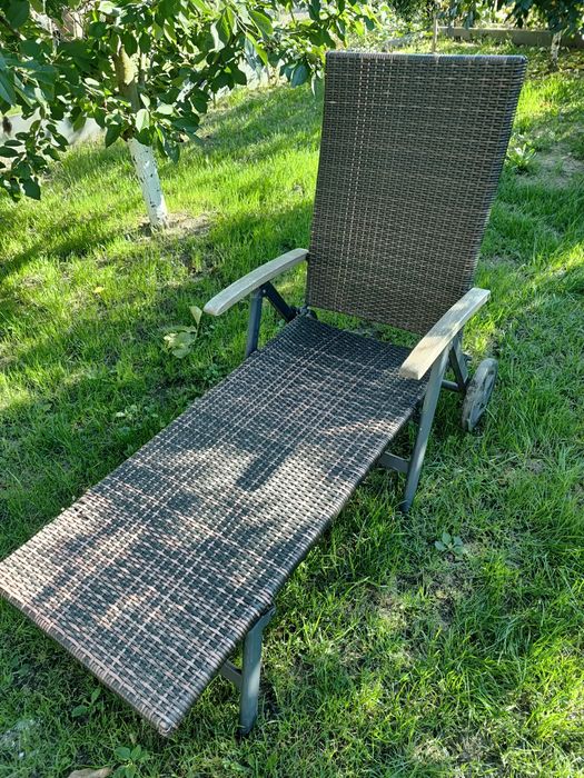 Fotel technorattan rozkładany