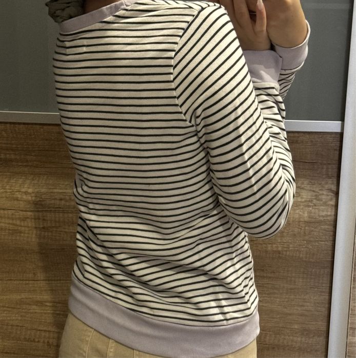 Жіноча кофта від Reserved