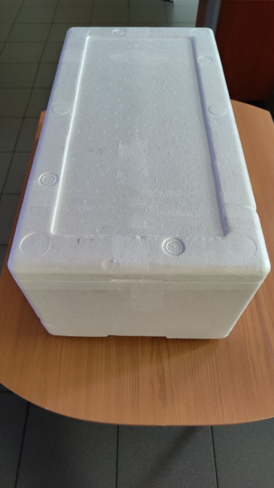 Pojemniki styropianowe 35cm x 65cm