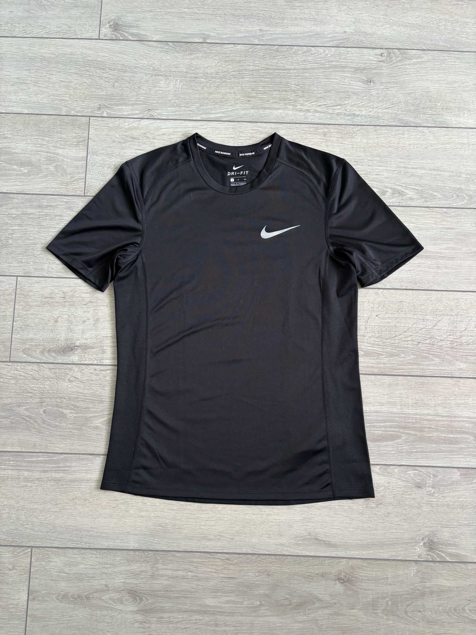 Тенниская Футболка Nike Dry Miler Top S С Найк Тенісна Майка Оригінал