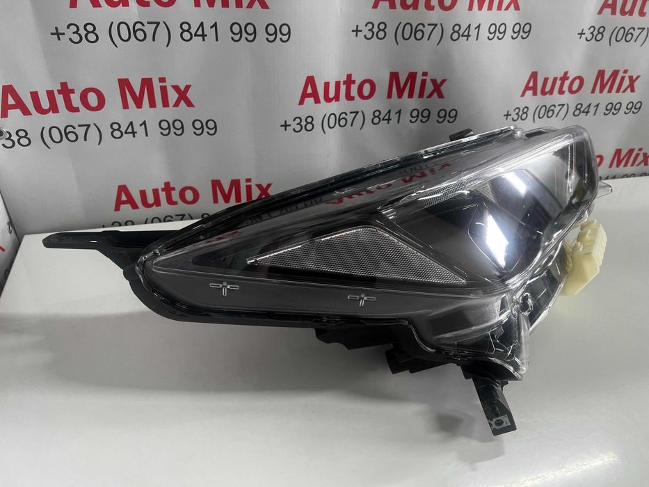 Фара Nissan Leaf 2 260105SH0A Led на 1 лінзі