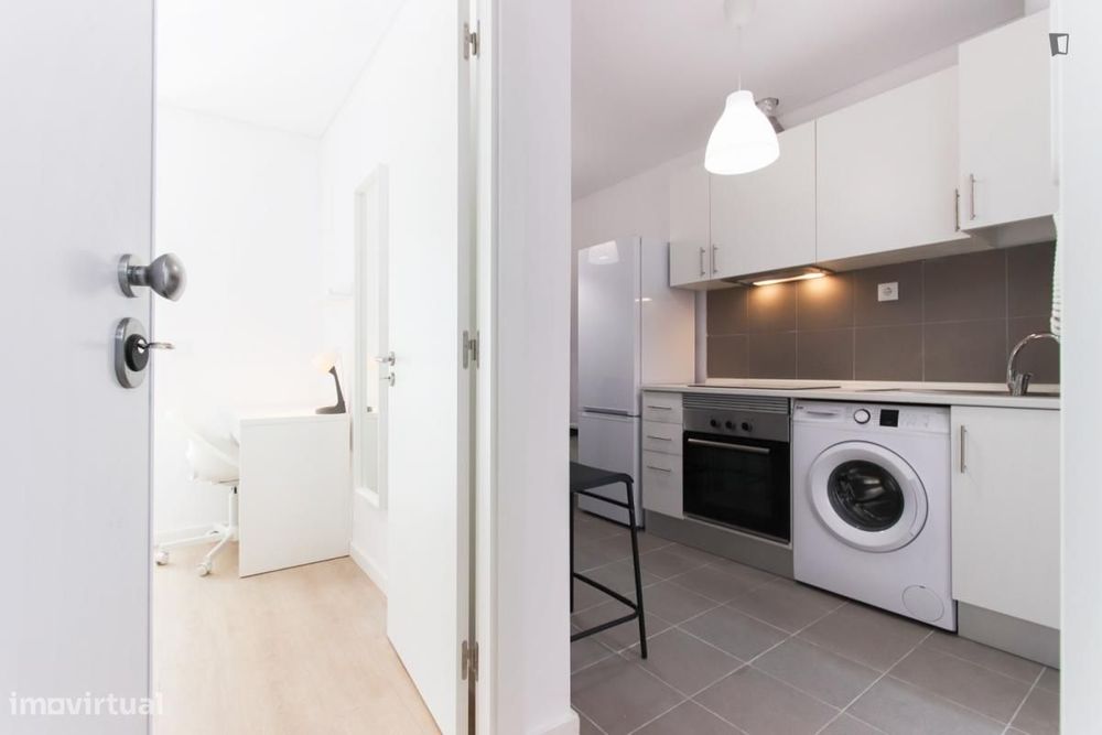 Quarto - localizado em Alameda Lisbon