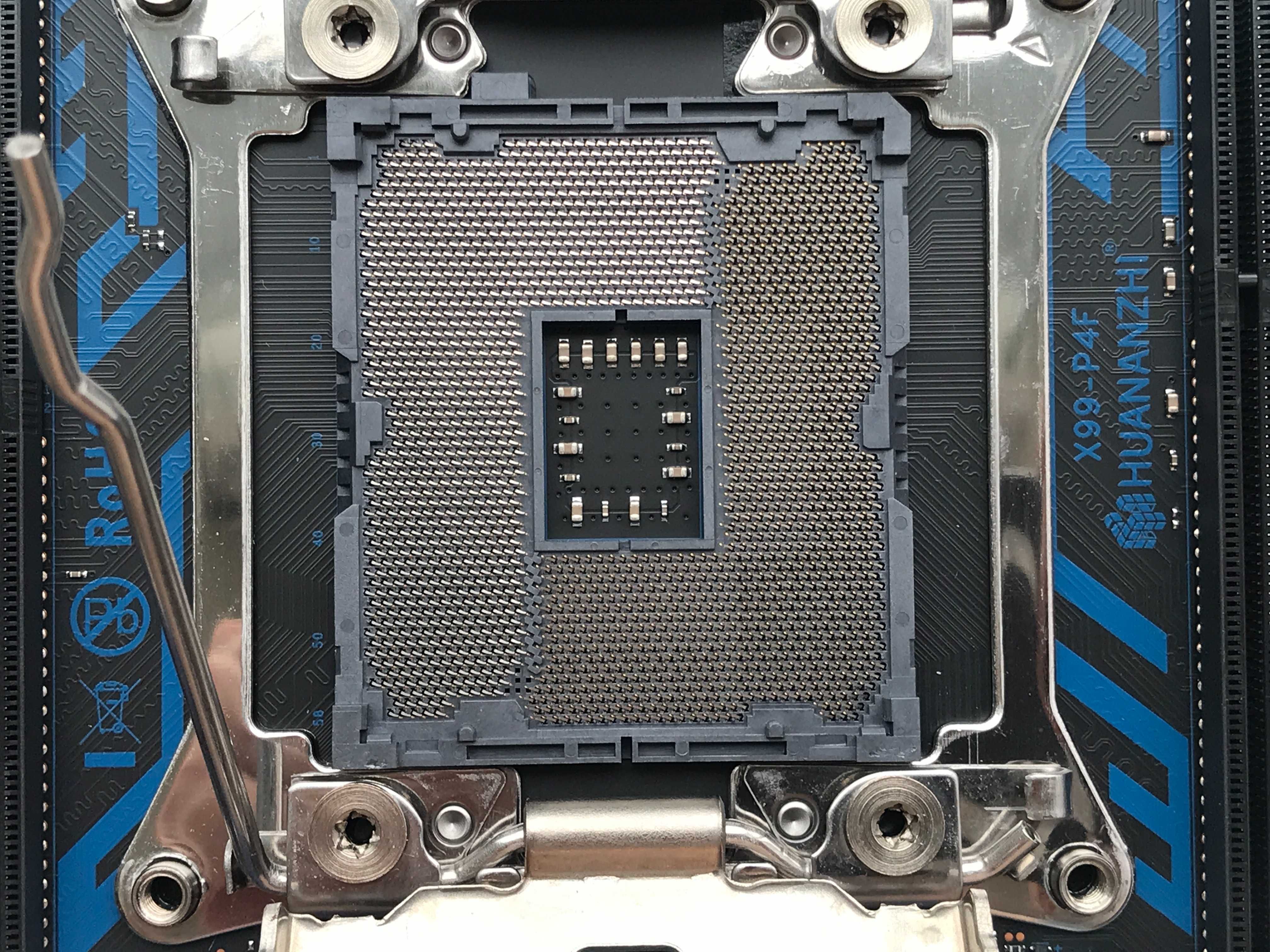 Huananzhi X99 P4F - нова плата для сокету LGA 2011-3