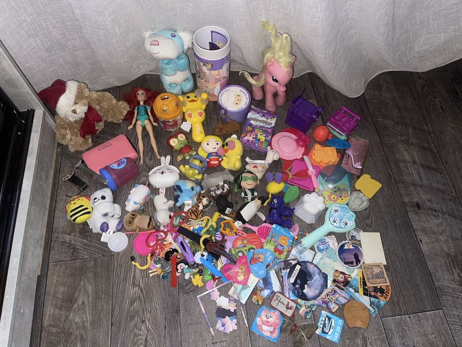 Продам пакет іграшок