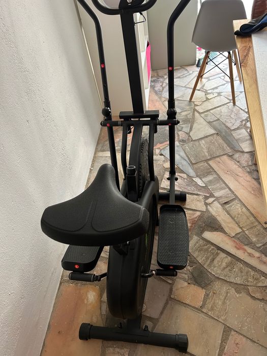 Bicicleta Elíptica / Bicicleta Ergométrica Semi-Nova