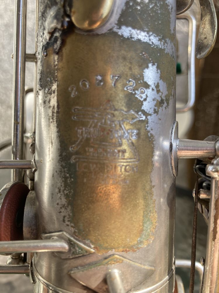 Saksofon altowy Buescher True Tone - 1926 do remontu generalnego.