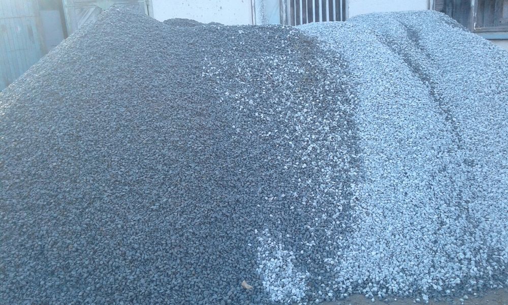 Щебінь. Пісок. Цемент. Вапно. малими партіями від 1м кубічного
