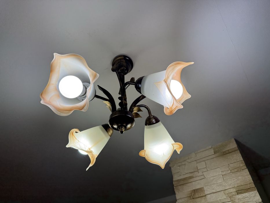 Zyrandol lampa sufitowa