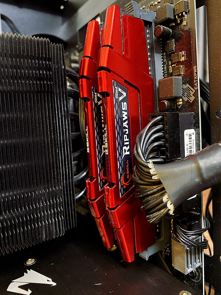 ОЗУ G.Skill 32 GB (2x16GB) DDR4 3600 MHz Ripjaws V • гарантія до 2028