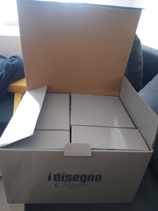 Idealny na święta! Porcelanowy serwis do kawy