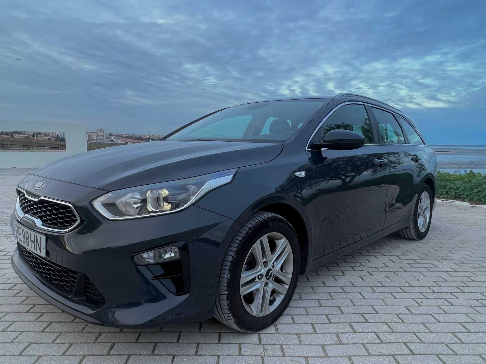 Kia Ceed SW 1.6 CRDi c/ Possiblidade de Financiamento