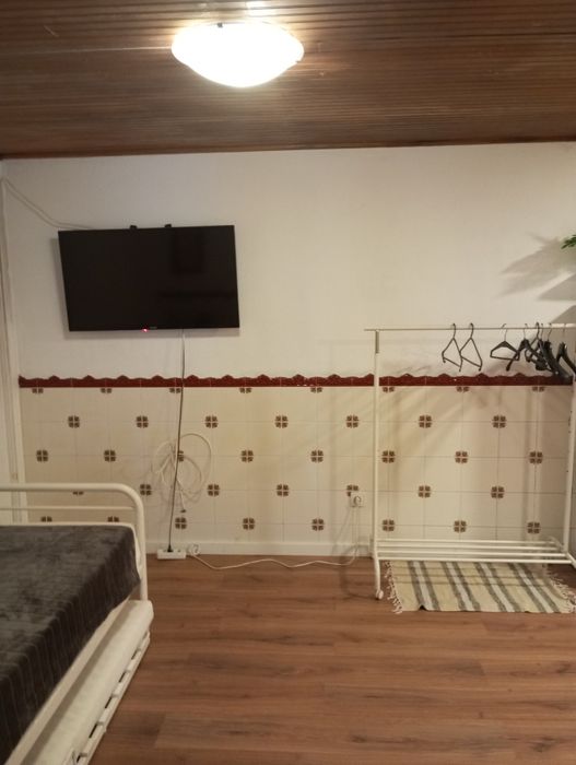 Alugo quarto independente/ T0 Olivais Norte