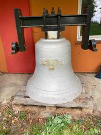 Zestaw potężnych dzwonów kościelnych z osprzętem ( 280 kg + 450 kg )