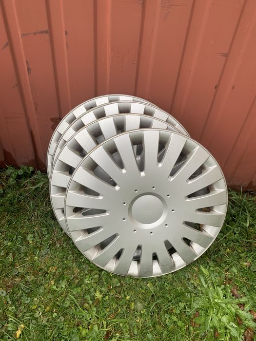 Opony zimowe z stalowkami 205/55R16