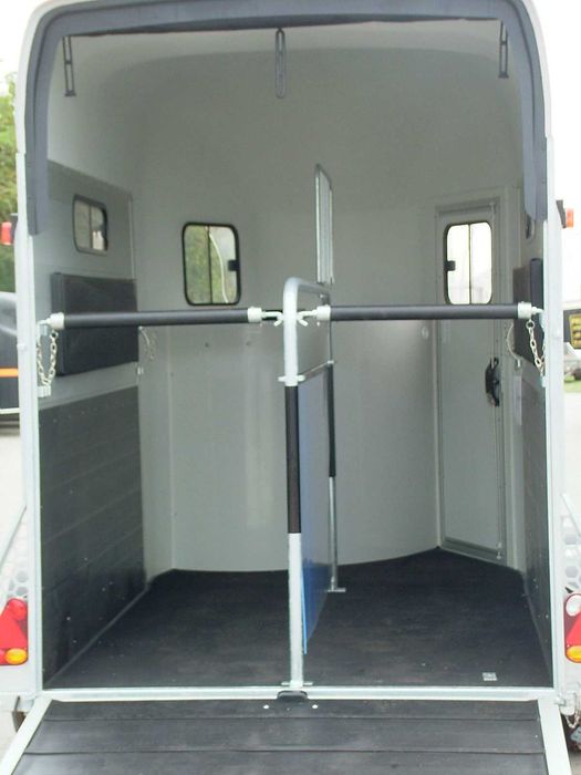 Przyczepa dla koni dwukonna ALUMINIOWA Cheval Liberte Debon