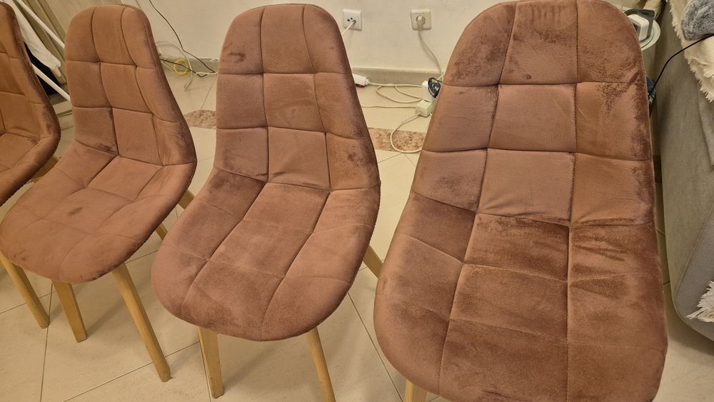 Cadeiras de jantar como novas
