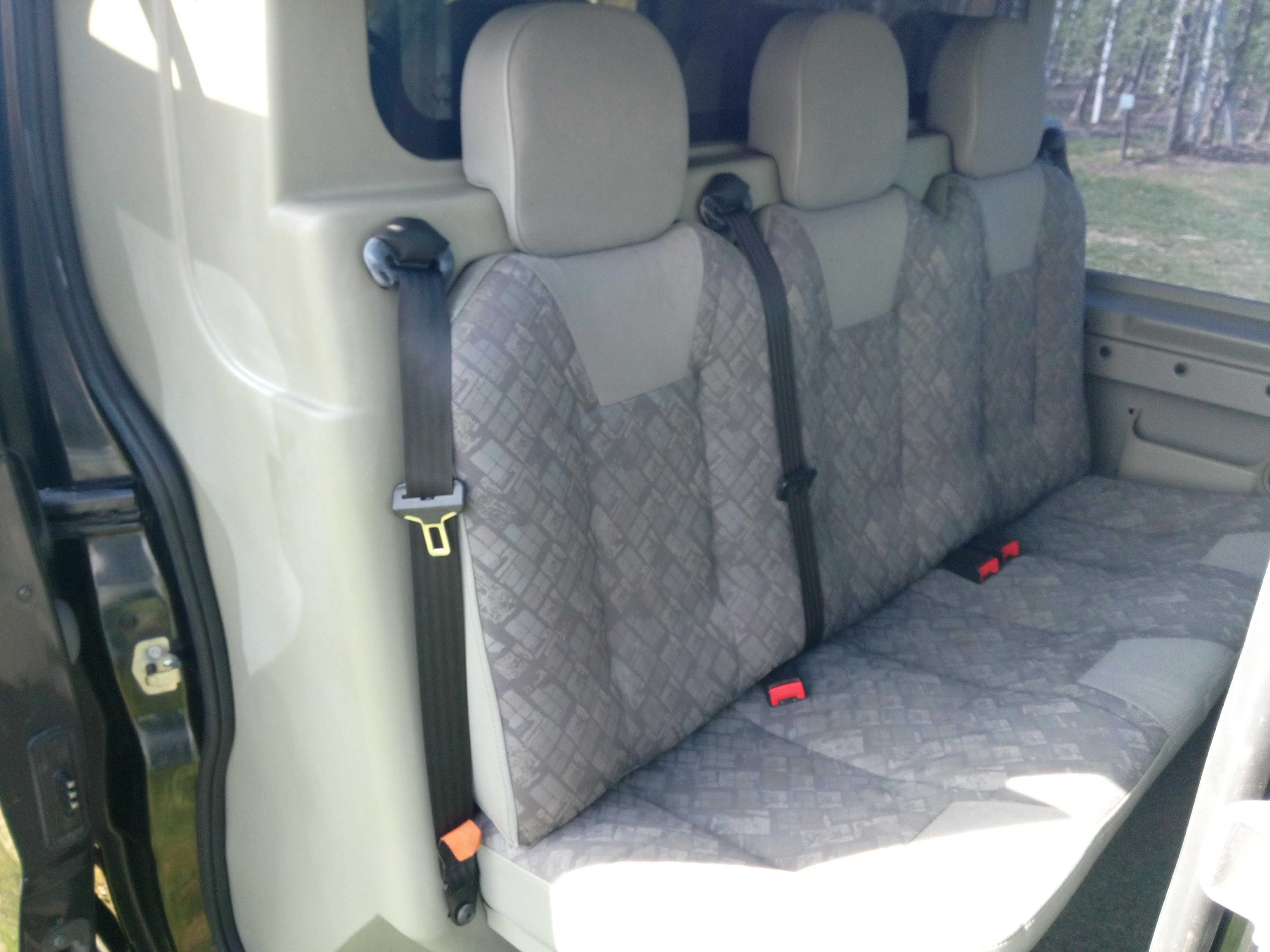 Opel Vivaro 1,9tdi long 6 osob