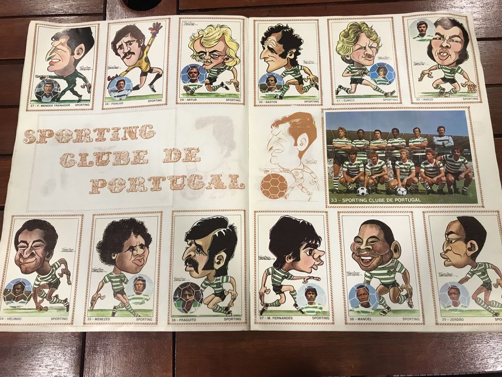 Vintage: Caderneta Arte e Futebol