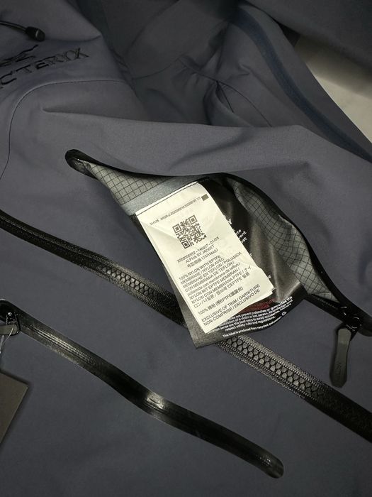 Kurtka Arc’teryx Alpha Sv Dark Stratus nowa L, M