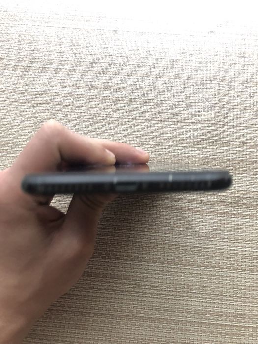 Айфон 7 plus в гарному стані