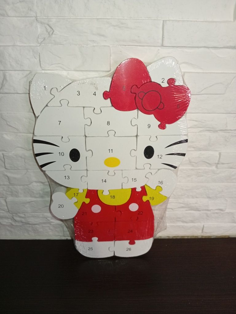 Układanka logiczna litery i cyfry drewniane puzzle HELLO KITTY.