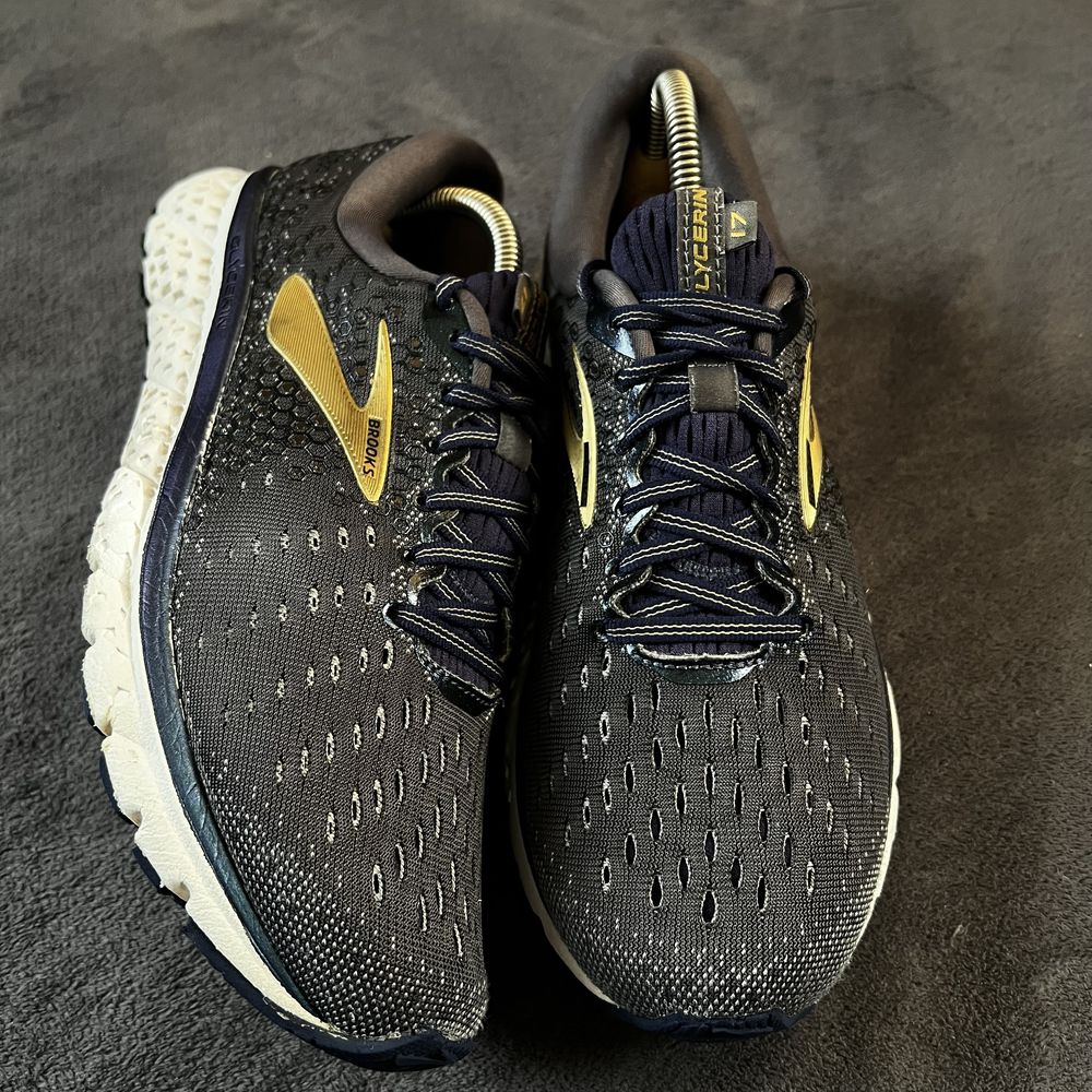 Чоловічі кросівки Brooks Glycerin 17.  P. 42,5.