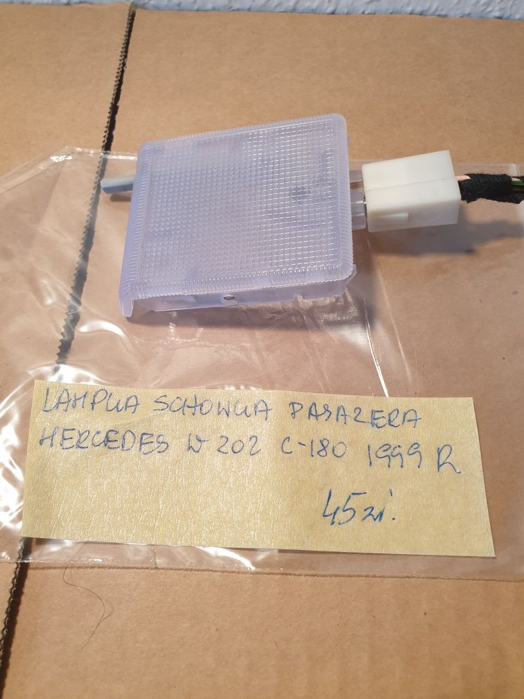Lampka schowka mercedes W 202 C-180 99 rok