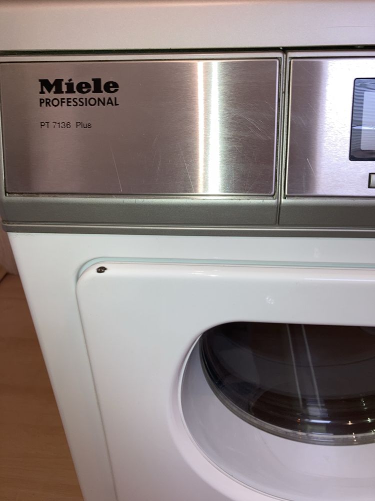 Suszarka Miele Professional PT 7136 Plus