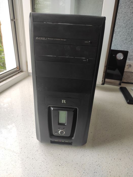 Системный блок с датчиком температуры