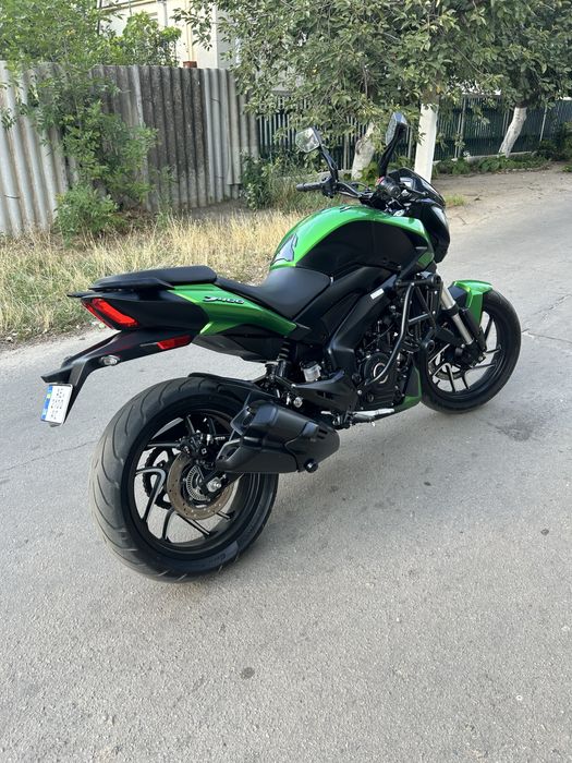 Bajaj dominar 400