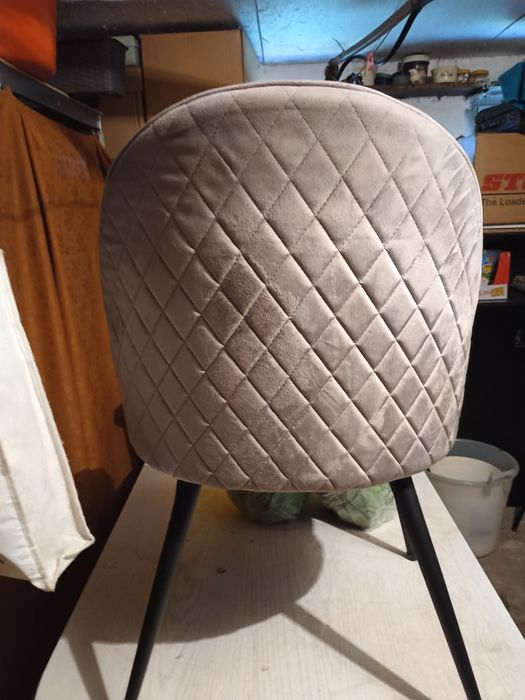 Dwa krzesła używane