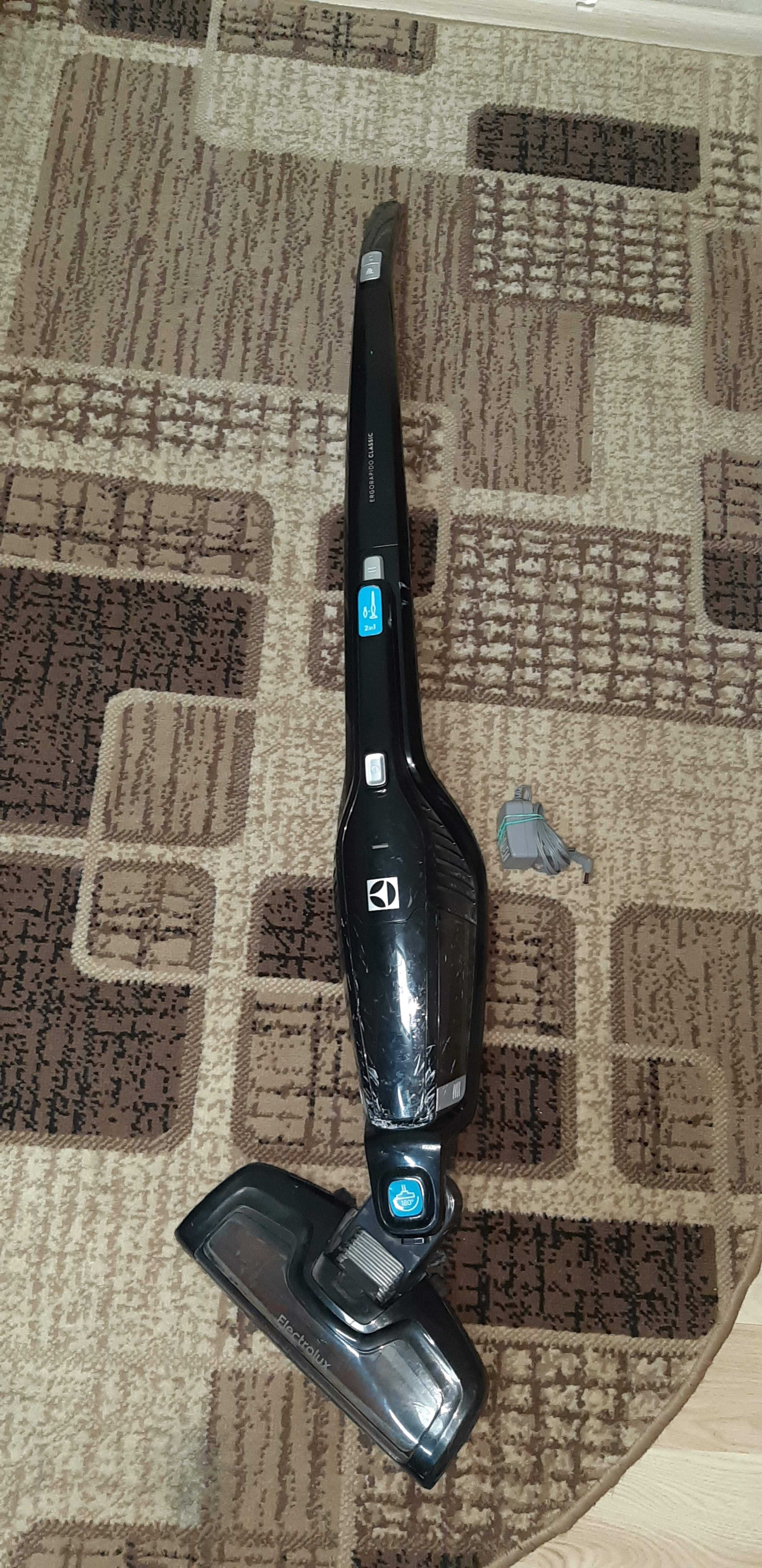 Акумуляторний пилосос ELECTROLUX EERC70EB