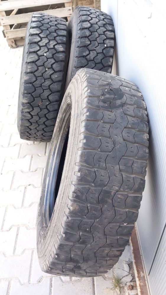 Sprzedam opony Long March 245/70 R19.5